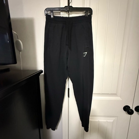 Gymshark sweatpants. Black size boys XL - Picture 1 of 5